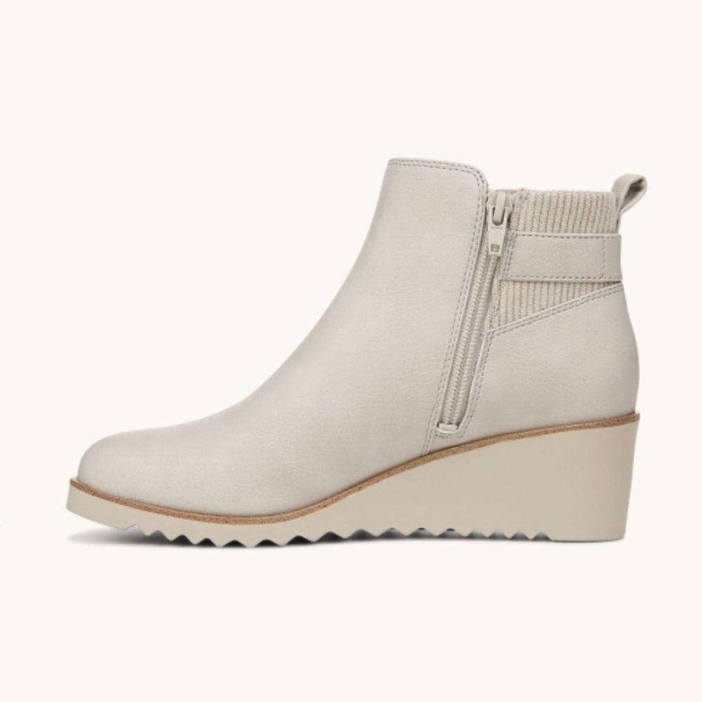 LifeStride Zayne Ankle Bootie - Picture 4 of 5